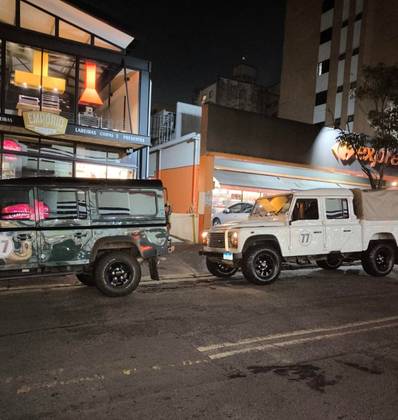 LAND ROVER DEFENDER 2.4 130 4X4 TURBO DIESEL 4P MANUAL